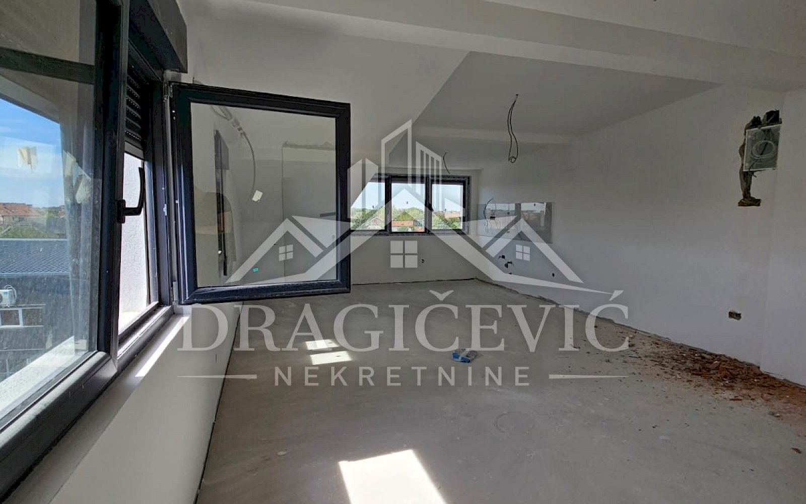 Borča novogradnja 69m2 + parking mesto