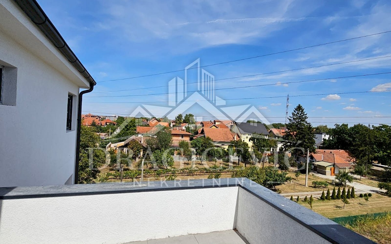 Borča novogradnja stan 53m2 + parking mesto