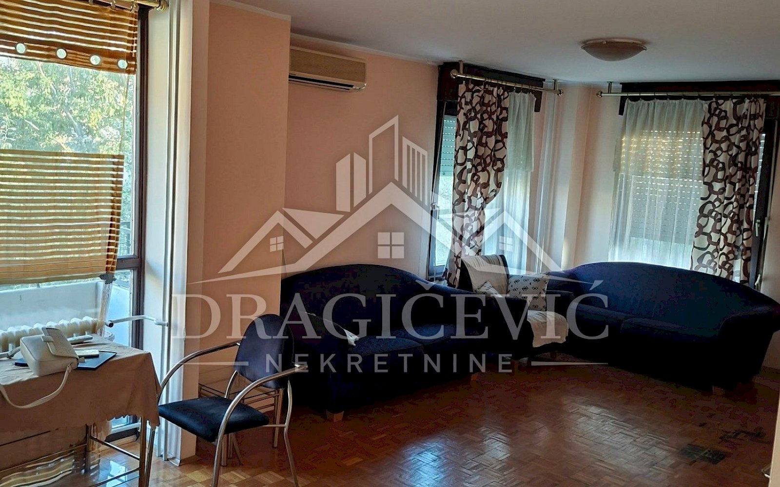 Trosoban stan na Novom Beogradu 69m2