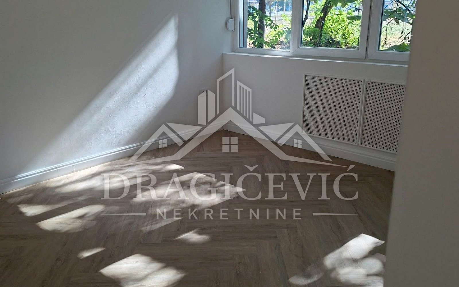 Renoviran stan 60m2 kod hotela Jugoslavija