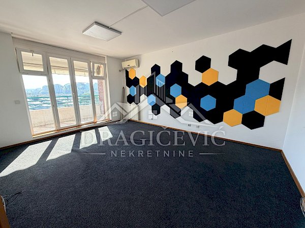 Poslovni prostor 88,55m2 4 kancelarije kod Beogradske Arene